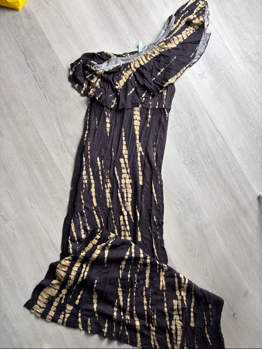 One-Shoulder Black and Gold Tie-Dye Maxi Dress